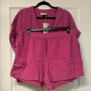 Universal Thread Pink V-Neck Top & Shorts Top Size 1X Short Size XXL